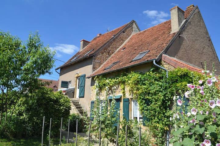 Location de vacances pour 8 personnes à Baron (Saône-et-Loire)