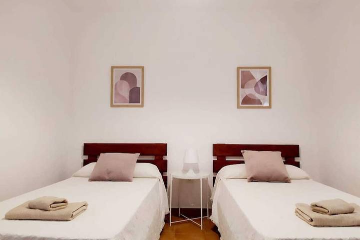 Villa Ferrer: Impresionante villa con acceso directo al mar in Port d'Addaia, Es Mercadal