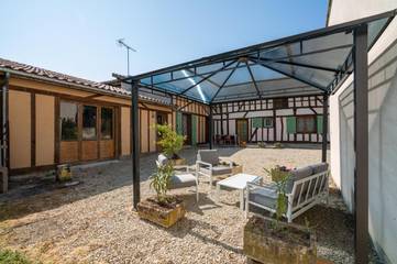 Gîte pour 5 personnes, avec jardin et vue, animaux acceptés à Outines