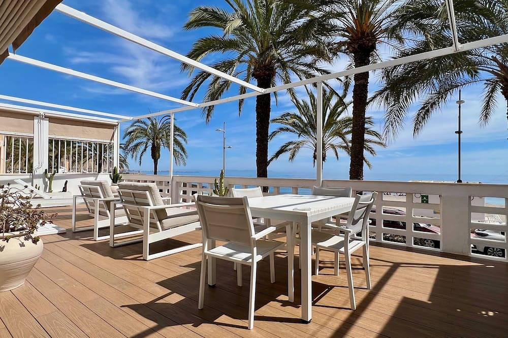 Entire apartment, Modern and Bright Apartment in front of the sea! in Aguadulce, Roquetas de Mar