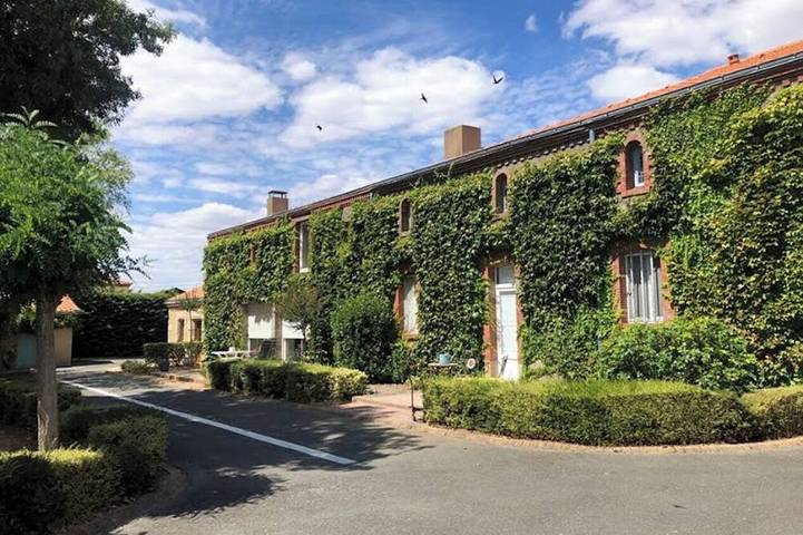 Gîte pour 12 personnes, avec jardin à Saint-Léger-sous-Cholet