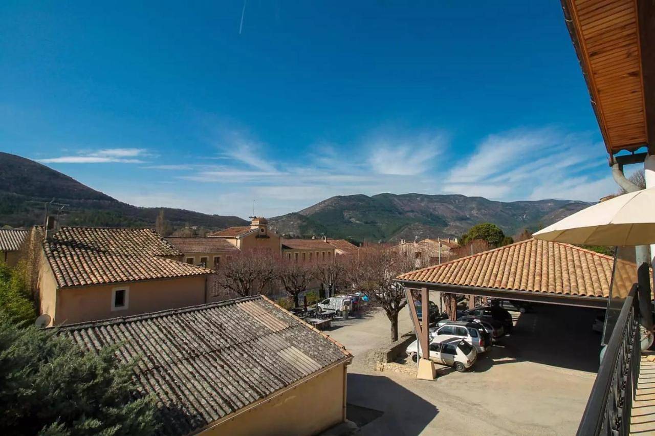 Appartement entier, Apartment in Montbrun-les-Bains, Région de nyons