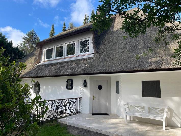 Villa für 9 Personen, mit Terrasse und Garten sowie Sauna und Ausblick