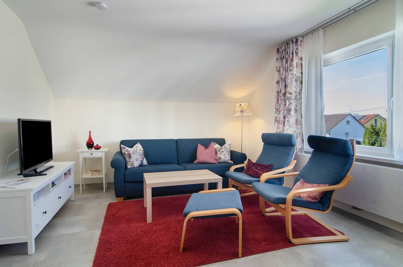 Ganze Wohnung, Ferienwohnung 'Das Kleine Glück' mit Bergblick, privater Terrasse und Wi-Fi in Salem, Region Bodensee-Oberschwaben