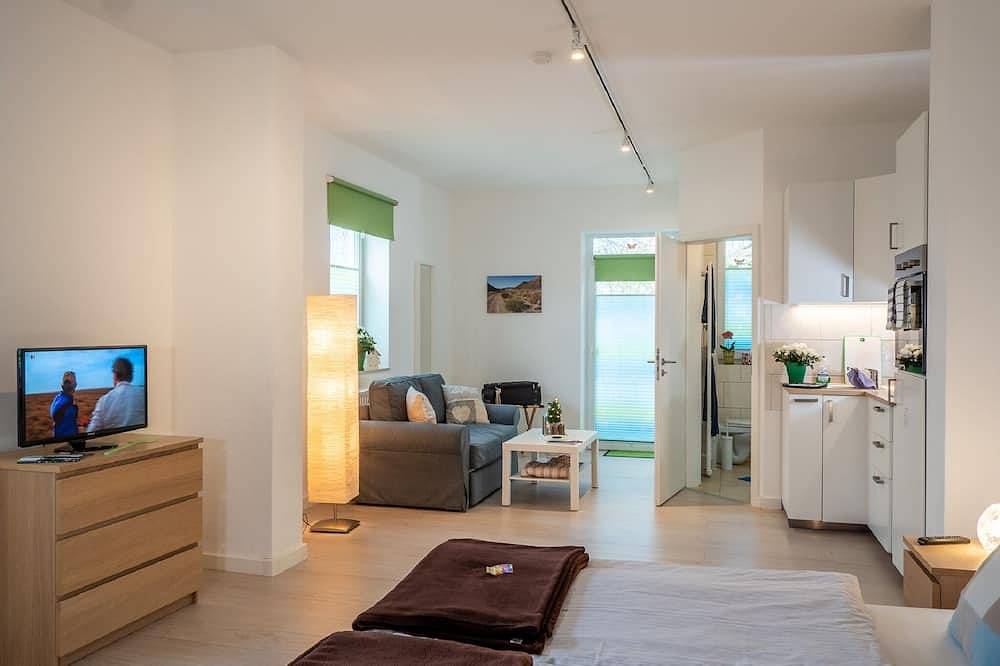 Ganze Wohnung, Helles Appartment (30qm) mit kostenfreiem Wlan und Terrasse in Au in der Hallertau, Hopfenland Hallertau