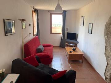 Gîte pour 7 personnes, avec jardin ainsi que piscine et terrasse à Saint-Beauzély