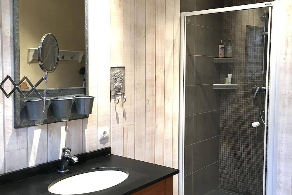 Apartamento entero, Large 4* apartment for 6 people in the center of Chartres in Chartres, Región de Chartres