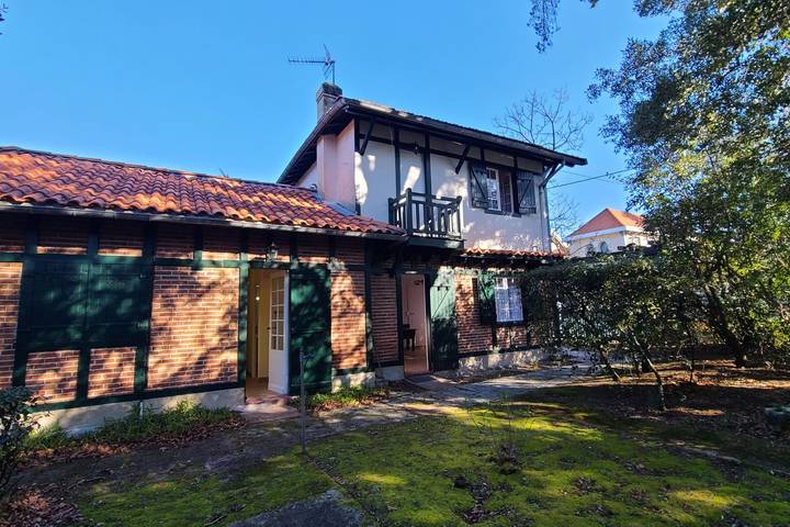 Location de vacances pour 5 personnes, avec Terrasse et Jardin dans Plage du Moulleau
