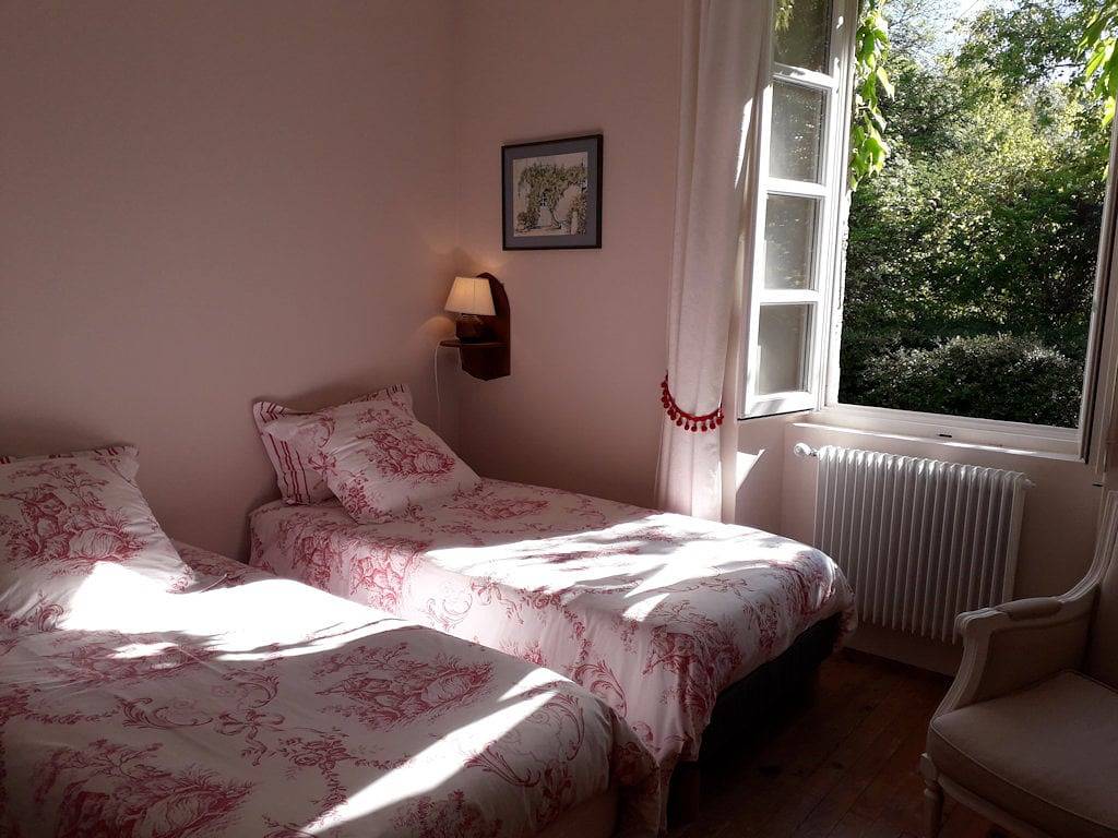 Chambres d'hôtes "Les Péris" - Chambre 2 in Châteaudouble (Drôme), Région de Valence
