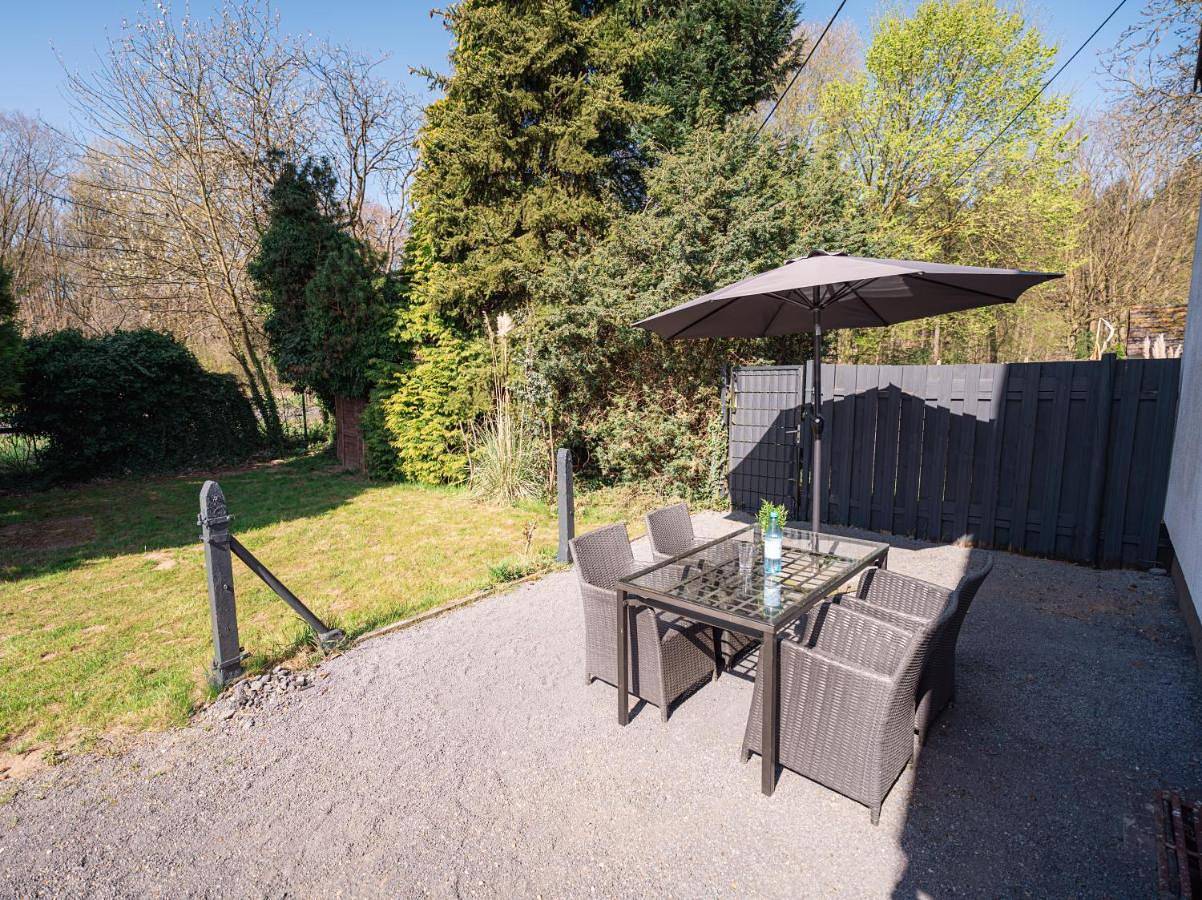Ganze Wohnung, Wohlfühloase - Moderne Ferienwohnung mit großem eingezäuntem Garten in Alleinlage an Feld & Wald, Natur pur trifft auf Komfort, Wellness und gute Erholung in Alpen (Nordrhein-Westfalen), Niederrhein