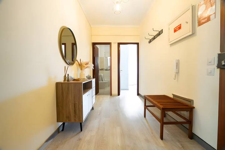 Hel lägenhet, Apartment 'Reis Turismo' with Balcony, Wi-Fi and Air Conditioning in Sé (Faro), Faro (Sé e São Pedro)
