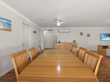 Holiday Rental for 8 People in Broulee, New South Wales, Photo 2