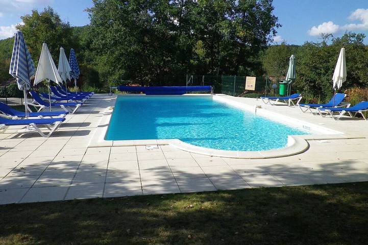 Maison de vacances pour 4 personnes, avec Balcon ainsi que Jardin et Piscine à Lachapelle-Auzac