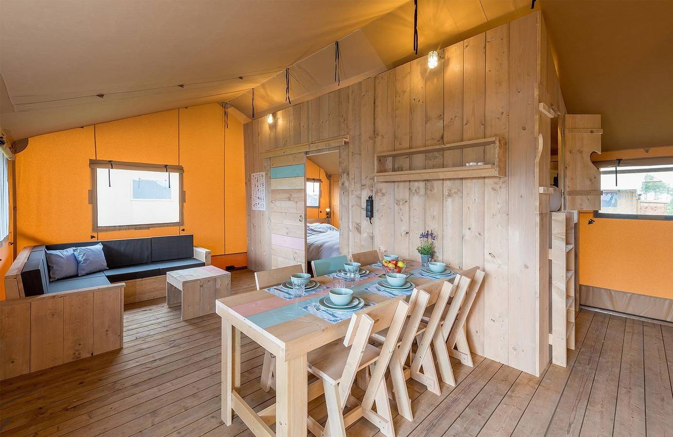 Zelt für 6 Personen mit Balkon/Terrasse in Groene Hart