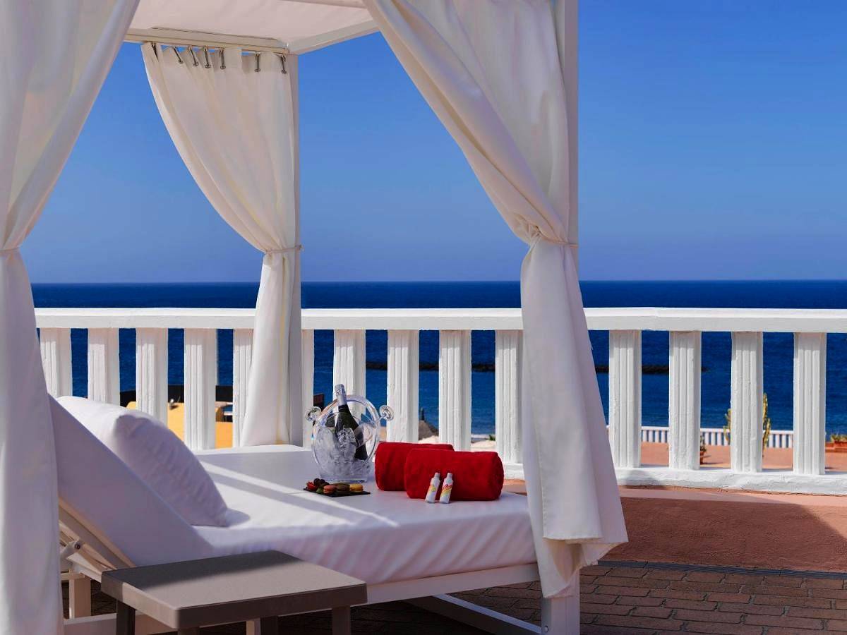 Appart’hôtel pour 10 personnes avec terrasse in Playa de Fañabé, Adeje