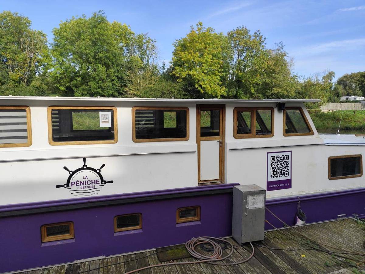 Nuit insolite à bord d'une péniche, 6 personnes in Bergues, Région de Dunkerque