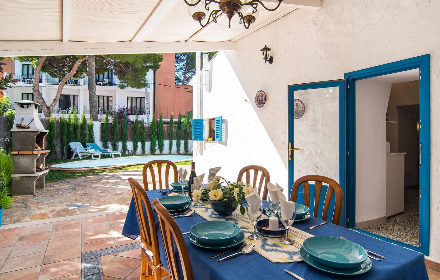 Appartement am Strand mit Pool und Terrasse, 1,5 km vom Strand entfernt in Son Moll, Capdepera