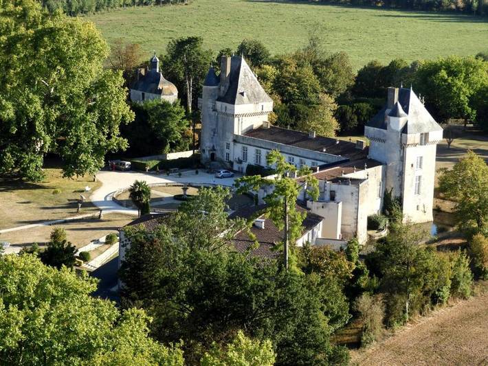 Gîte pour 2 personnes, avec Terrasse ainsi que Jardin et Vue dans Saint-Pierre-de-l'Isle