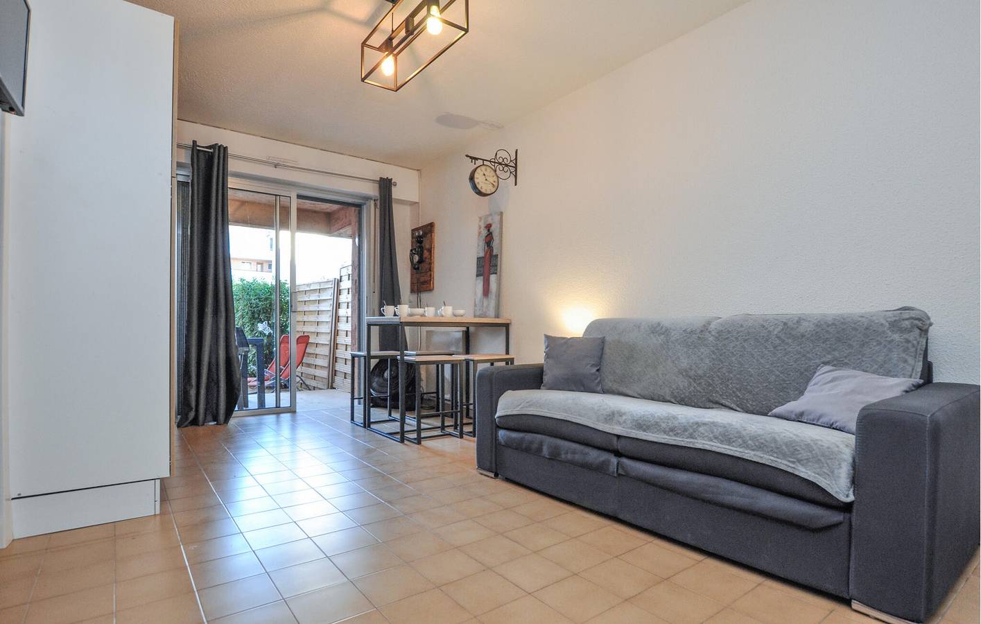 Ganze Ferienwohnung, Gemütliches Apartment in Strandnähe, Parkplatz, AC & Wifi in Frejus, Mittelmeerküste (Frankreich)