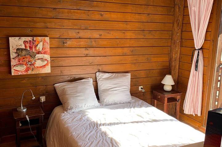 Vero chalet in legno per 8 persone nel centro di Font Romeu in Font-Romeu-Odeillo-Via, Parco naturale regionale dei Pirenei catalani