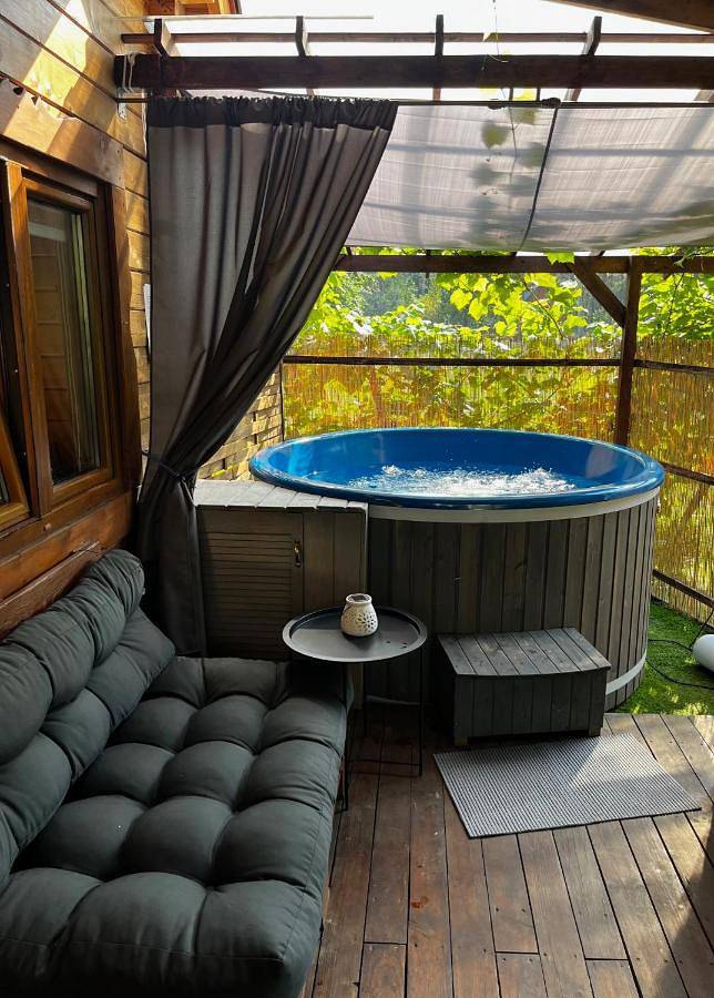 Ferienhaus für 6 Personen, mit Garten und Pool sowie Sauna und Ausblick, mit Haustier - 1