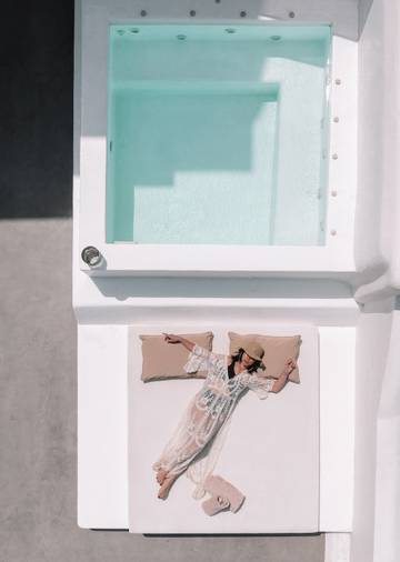 Villa for 10 Guests in Santorini, Cyclades, Picture 2