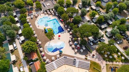 Bungalow für 4 Personen, mit Pool und Garten sowie Whirlpool, mit Haustier in Emilia-Romagna