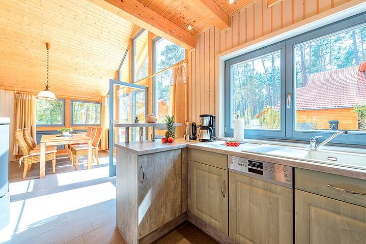Ferienhaus für 6 Personen, mit Terrasse und Sauna sowie Seeblick in Brandenburg - 4