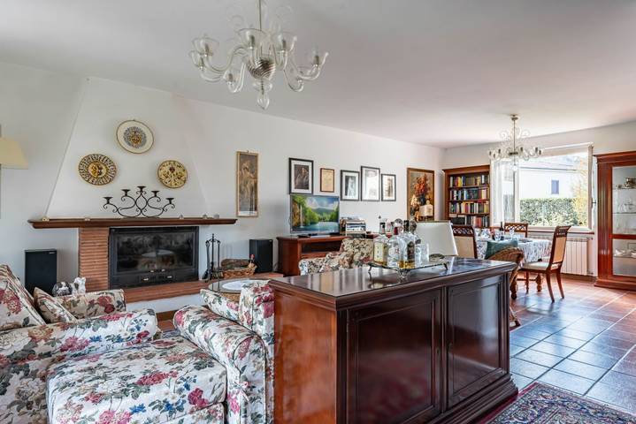 Appartamento intero, Ponte a Moriano Villa with Private Parking&Garden! in Lucca, Provincia di Lucca