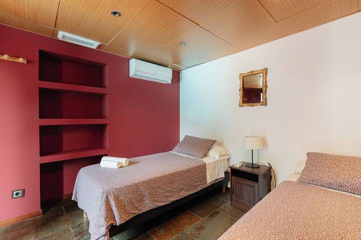 Location de vacances pour 32 personnes, avec balcon et piscine ainsi que sauna et jacuzzi, animaux acceptés à Paterna - 3