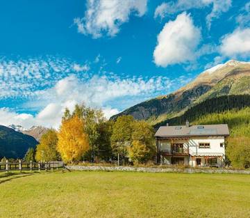Cottage pour 3 personnes, avec jardin et terrasse à Zernez