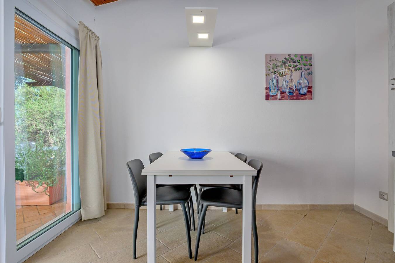 Ganze Wohnung, Ferienwohnung 'Appartamento Lato Cugnana' mit Meerblick, Gemeinschaftsgarten und Klimaanlage in Olbia, Costa Smeralda