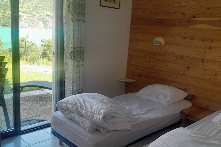 Gîte pour 6 personnes, avec jardin à Savines-le-Lac - 3