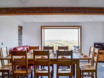 Cottage for 10 People in Powys, Mid-Wales, Photo 4