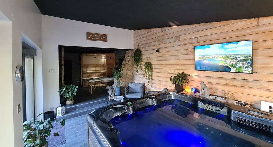 Chambre d’hôte pour 2 personnes, avec sauna ainsi que jacuzzi et jardin, animaux acceptés