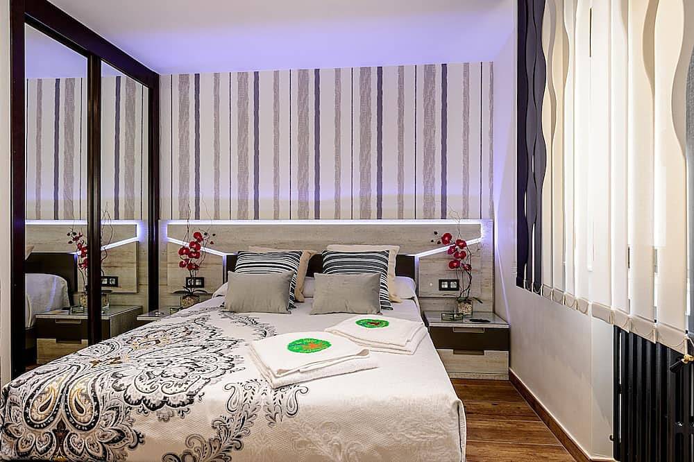 Entire apartment, Holiday Rental Salamanca 4pax Wifi and Parking / Offers end of season in Santo Tomás, Salamanca