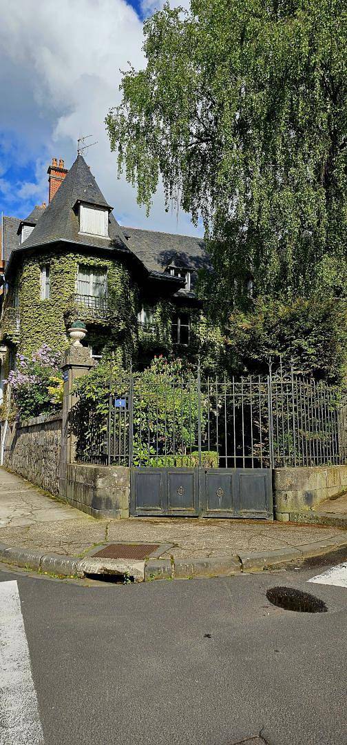 Gîte pour 2 personnes dans Office de Tourisme La Bourboule - 2