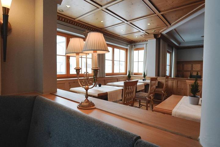 Hotel für 4 Personen, mit Ausblick und Terrasse sowie Sauna - 1