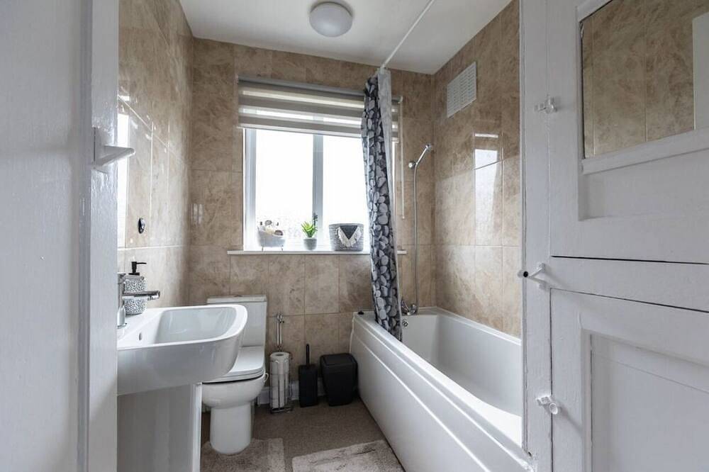 Lujoso-Casa-Baño privado in Kettering, Northamptonshire