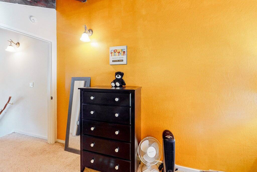 Ganze Wohnung, Two-story condo near lifts with fireplace, mountain views, & W/D, sleeps 6 in Kingsbury, Heavenly