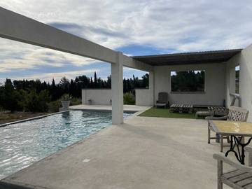 Gîte pour 5 personnes, avec sauna et terrasse ainsi que piscine et jacuzzi à Peyriac-de-Mer