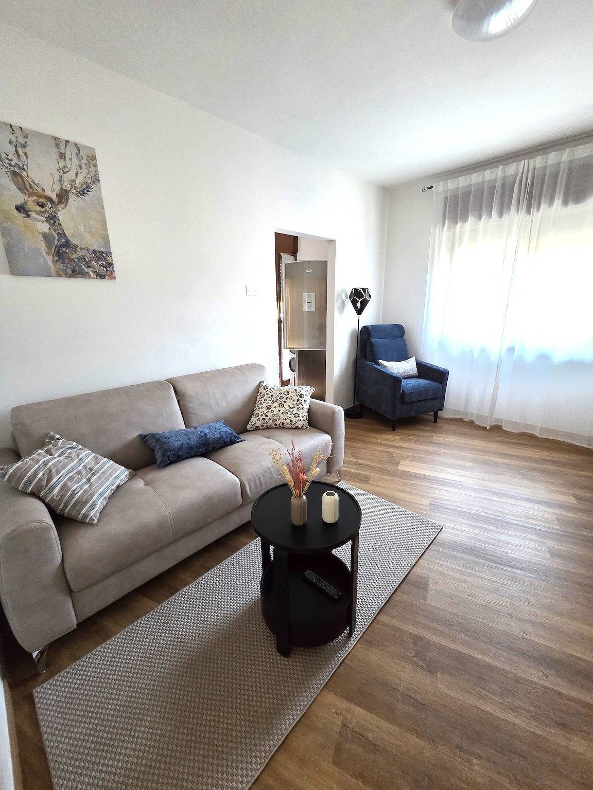 Entire apartment, "Casa Elda" Apartment with Mountain View, Balcony, and Wi-Fi in Vigo di Ton, Ton