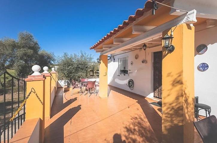 Casa de vacaciones para 6 personas, con terraza además de piscina y vistas, Se admiten mascotas en Provincia de Badajoz - 4