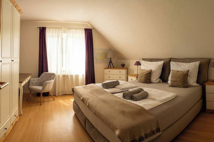Casa de vacaciones para hasta 12 personas en el mar Báltico / Bodden con sauna en bote de remos in Mesekenhagen, Vorpommern Greifswald