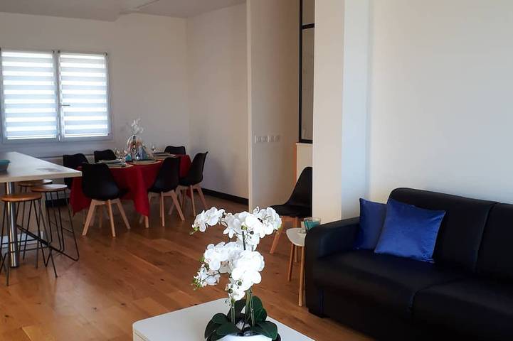 Maison Duplex 90 m² Avec sa Grande Terrasse Face mer / 2 Chambres / 6 Couchages in Saint-Michel-Chef-Chef, Côte de Jade