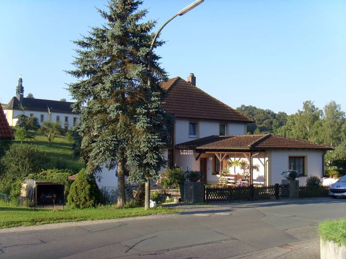 Ganze Wohnung, Mit Blick zur Wallfahrtskirche in Ebensfeld, Oberes Maintal - Coburger Land