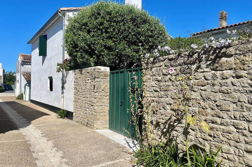 Maison de famille  – Jardin paisible – Emplacement exceptionnel au cœur d'Ars in Ars-en-Ré, Île de Ré
