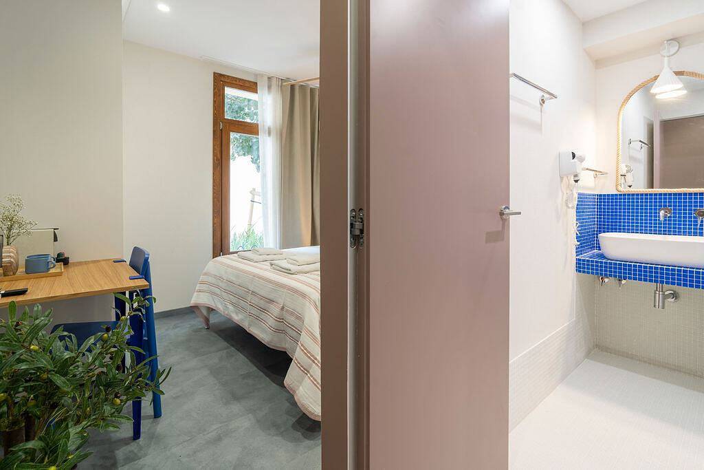 Cabanyal Rooms by Vlc Host 6 in Valencia, Costa de Valencia