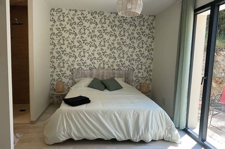 Location de vacances pour 6 personnes, avec jardin et terrasse à Reilhaguet - 2