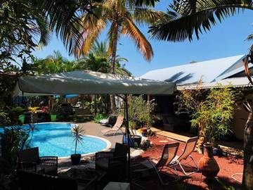 Chambre d’hôte pour 2 personnes, avec piscine ainsi que jardin et vue sur l' Île de la Réunion